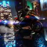 Motocyklista ucieka przed policją w nocnym Los Santos, wspaniale odzwierciedlonym dzięki **gta v enhanced**.