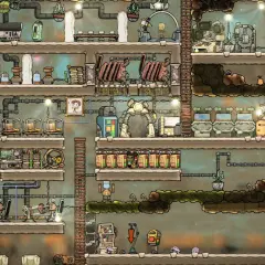 Kolonia w Oxygen Not Included, spolszczenie gry. Widać tu wielopoziomową bazę z rurami, maszynami i klonami.